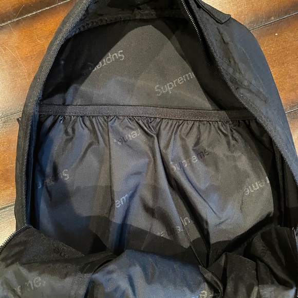 Supreme Backpack (FW18) Black - Picture 4 of 5